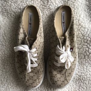 Tommy Hilfiger open back shoes